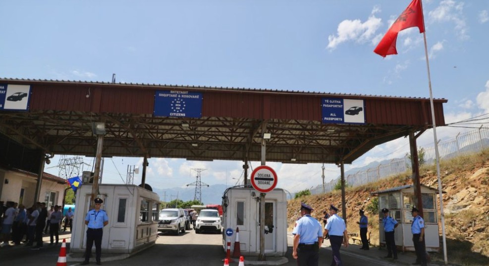 Hyn në fuqi marrëveshja, sërish lëvizje e lirë kufitare mes Shqipërisë dhe Kosovës